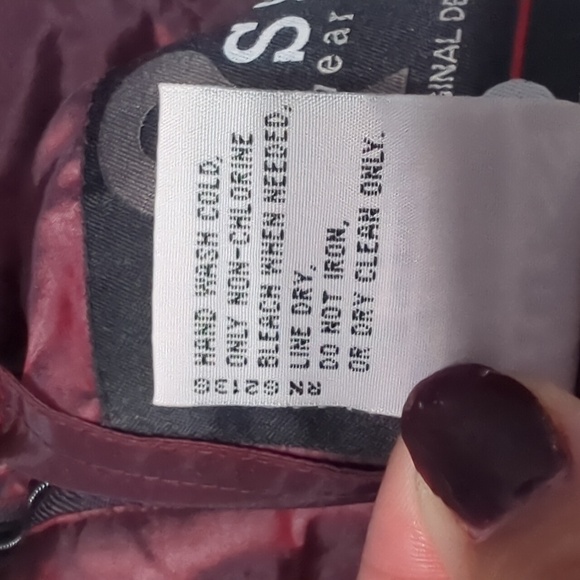 Vintage Guess Womens Vest Faux Fur Maroon Red 80s 90s Y2K Reversible Shiny Small - Picture 9 of 11